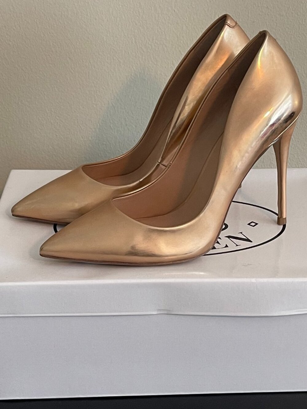 Steve Madden rose gold heels Sz7.5